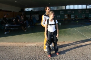  Entrenamiento de salto en paracaídas en tierra con Skyspirit 